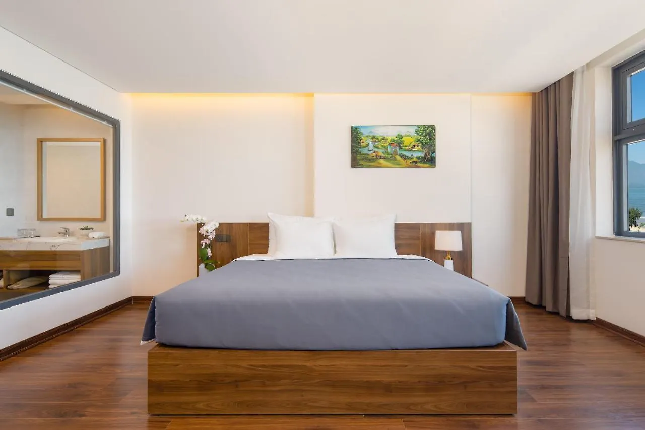 Avenis Hotel Da Nang 3*,  Vietnam